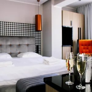 3* Hotell Pomaranczowa Plaza Ex Bursztyn